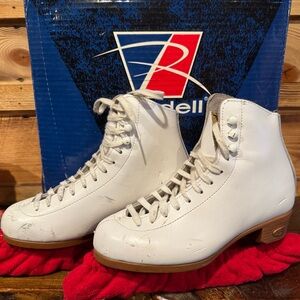 Riedell Girls Figure Skate-Size 3.5